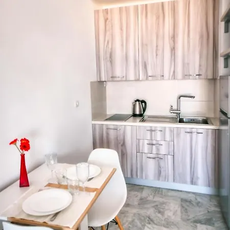 Apartment Charming Studio Sea View 2 Min Of The Beach Near Monaco