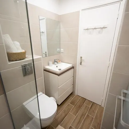 Charming Studio Sea View 2 Min Of The Beach Near Monaco Apartment *